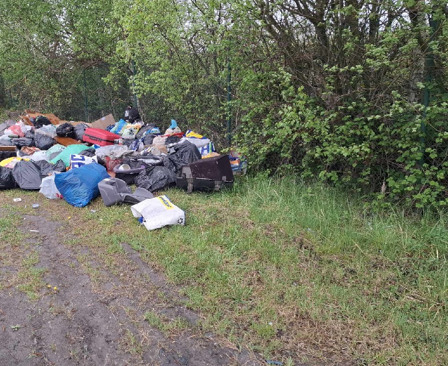Déchets à Baudour (Saint-Ghislain)