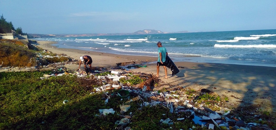 Déchets sur la plage