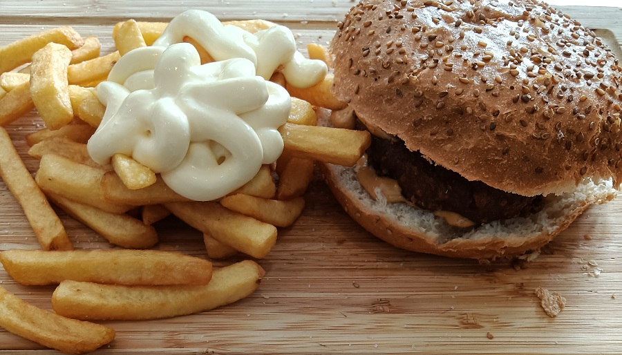 Hamburger Vegan Frites Mayonnaises