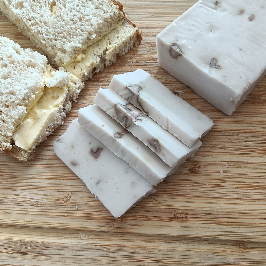 Fromage végétal NoMoo aux noix de Vegusto