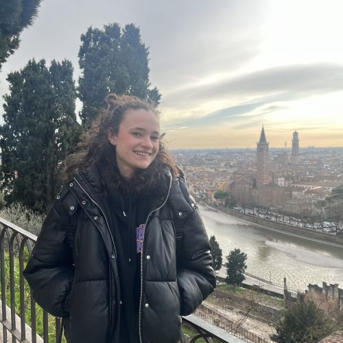 Eloïsa A. - 8 euros/heure - 19 euros/jour